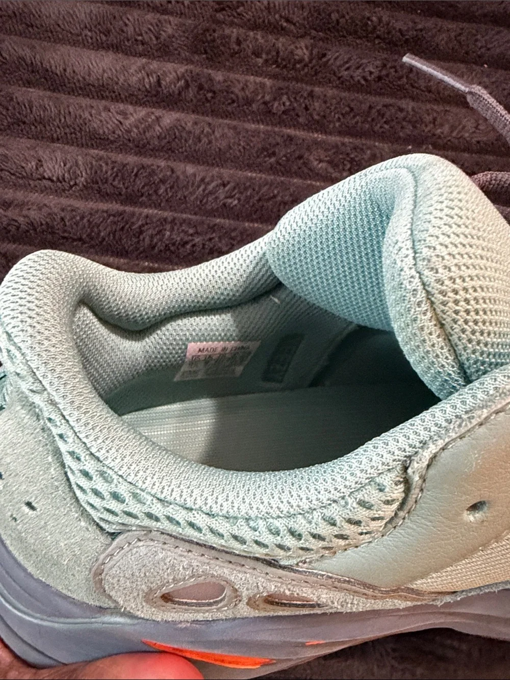 Adidas Yeezy boost 700